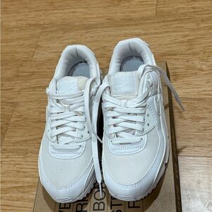 Nike Air Max 90 White Lace-Up Sneakers